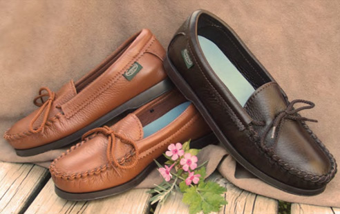 Women's Leather & Deerskin Moccasins